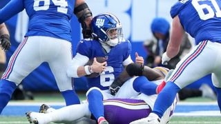 Jaxson Dart Has Taken A Step Back (NFL). Photo by Robert Deutsch-Imagn Images